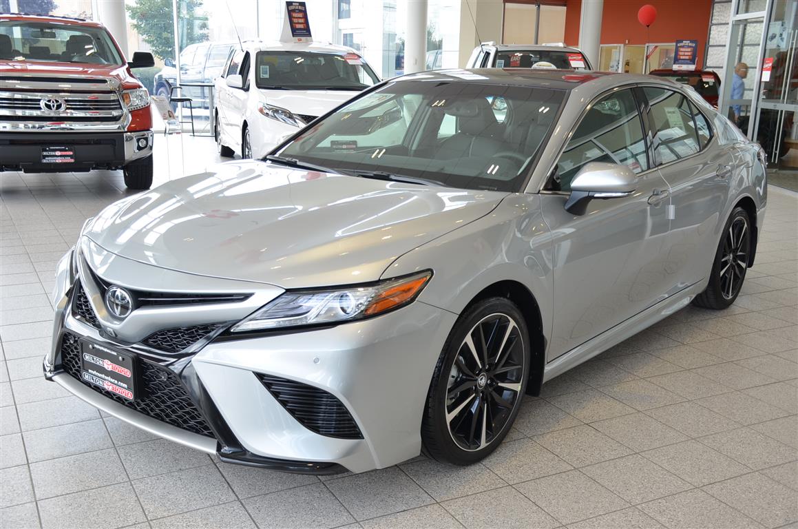 2018_Camry_XSE_Silver_Milton_Toyota-2