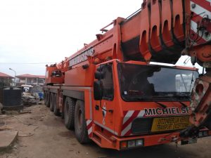 200 Tons Motor Crane