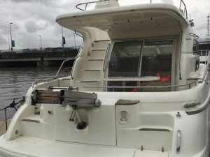 Yacht Cruiser Boat(Per Hour)