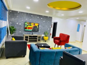 3 Bedroom shortlet Apartment (per day/night)