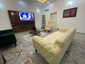 4 Bedrooms Shortlet Apartment (per day/night)