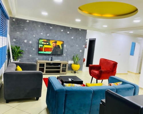 3 Bedroom shortlet Apartment (per day/night)